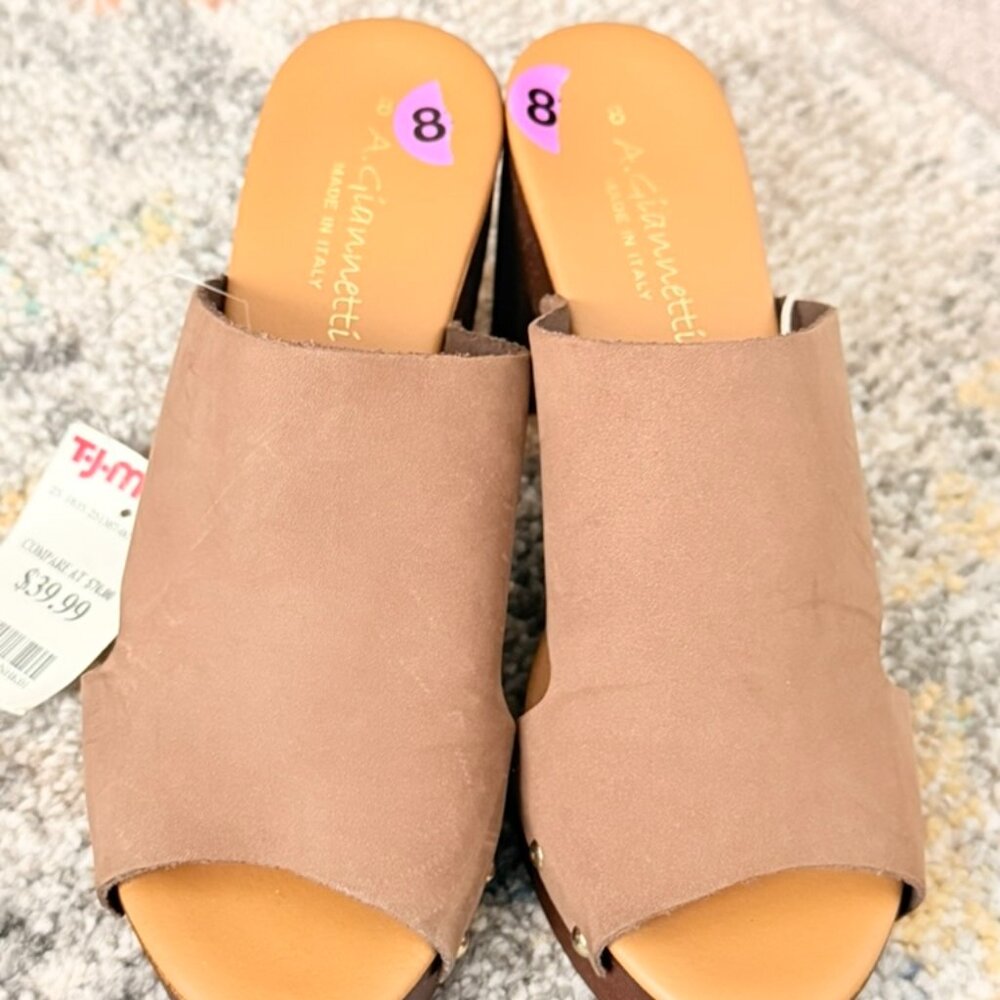 D20: Clog Heel Sandals - (Make me a reasonable offer - looking to sell)